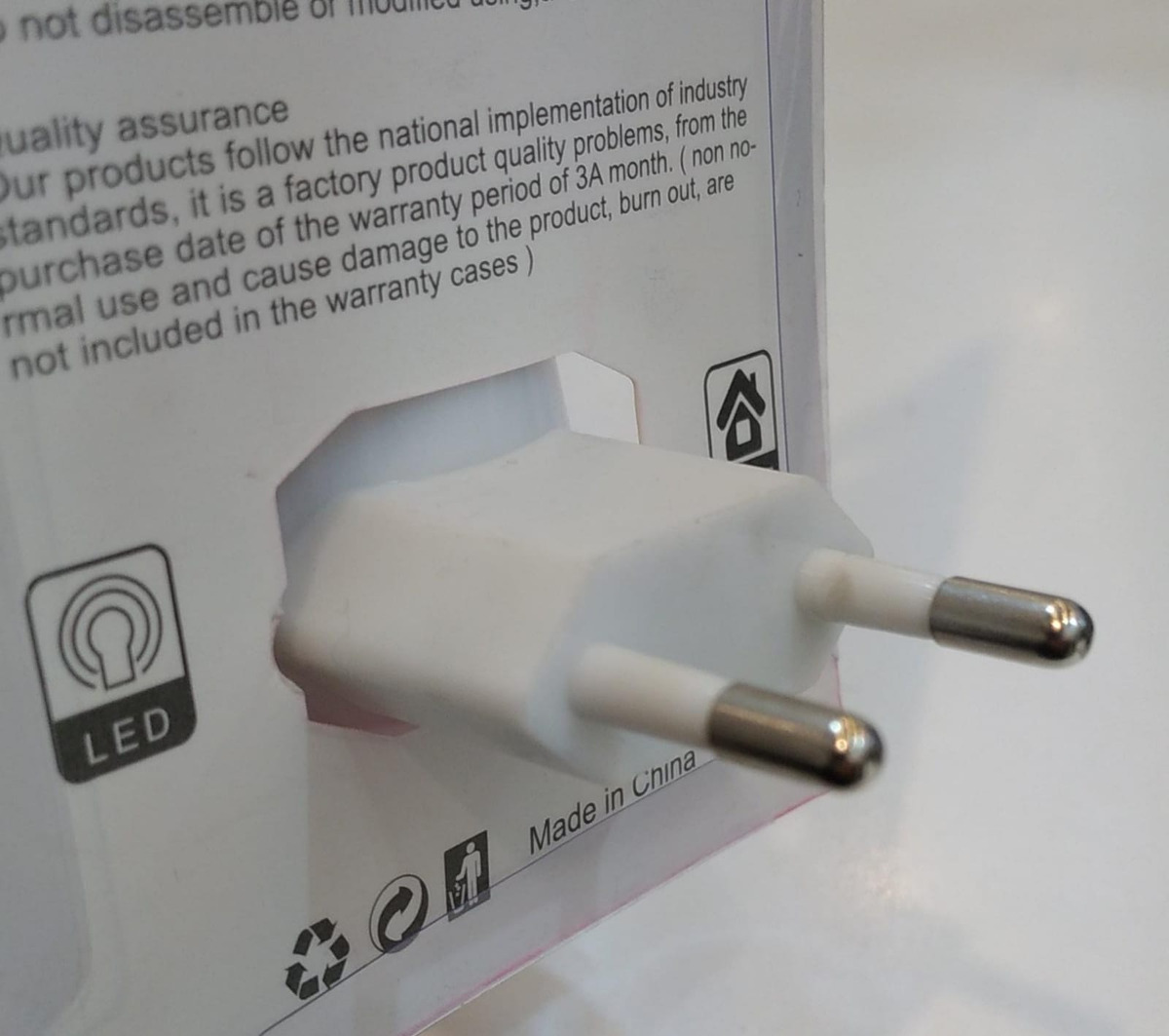 Luz Nocturna Led Lámpara De Enchufe Con Interruptor - Imagen 3