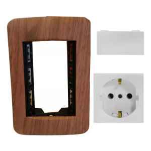 Plaqueta 3 Módulos Reggio Roble Mate + 1 Modulo Toma Shucko
